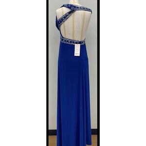 hailey logan by adrianna papell prom dress Hailey Logan By Adrianna Papell Dress
